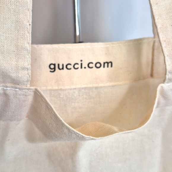 Gucci Cream Tote with Green Gift Box - Picture 10 of 17